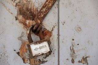 Serrure qui coince ou grince, quel lubrifiant pour le cylindre ?